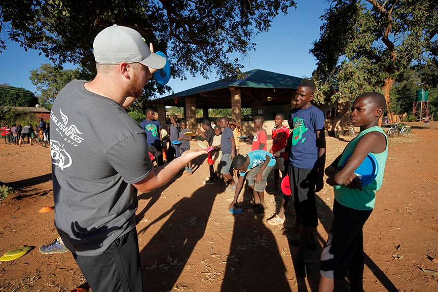 eagleswings_zambia_clinic.jpg